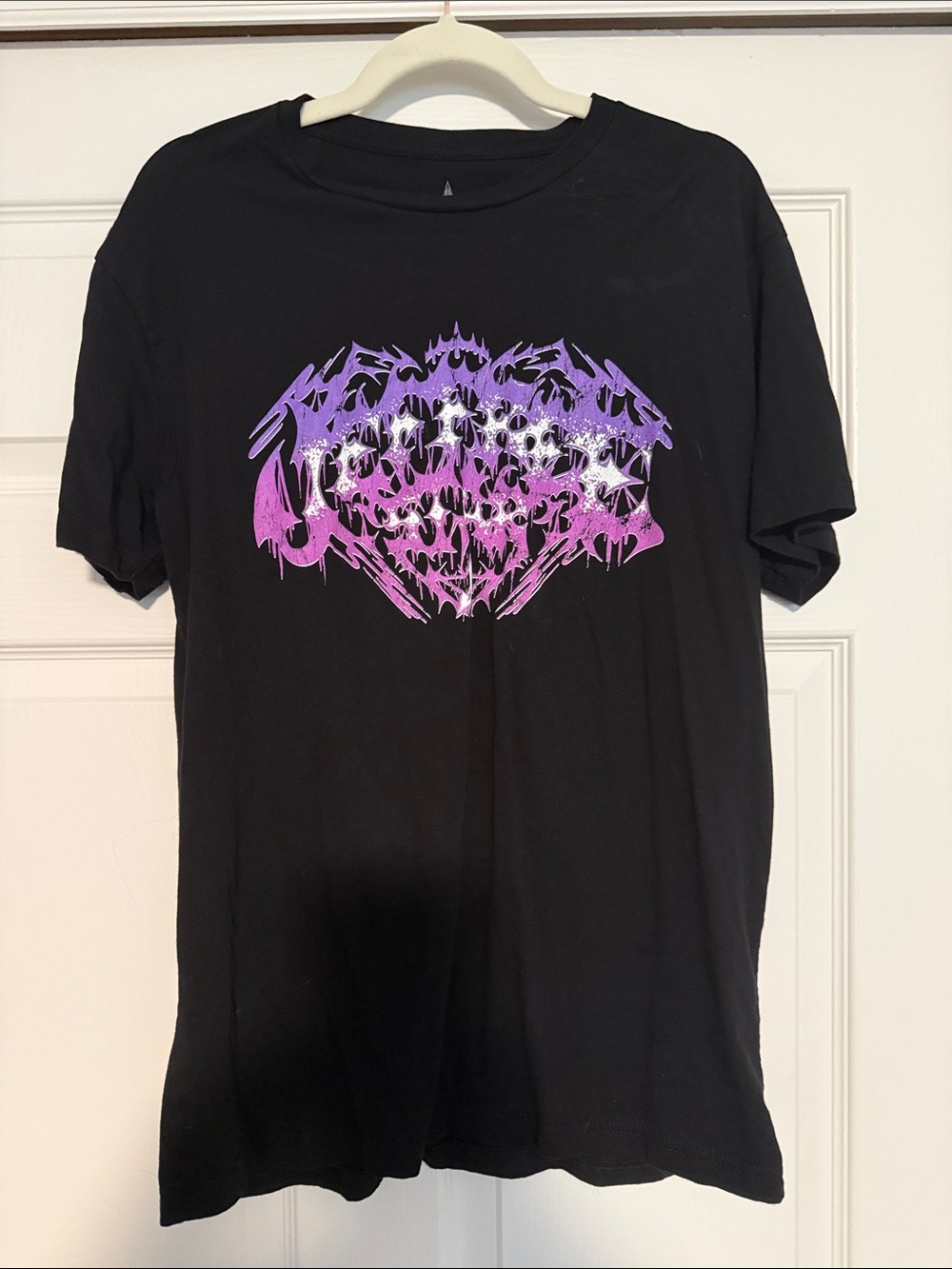 NWOT Jeffree Star Black Tee with Purple and Pink Drip Heart Graphic